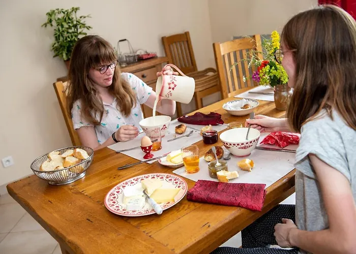 La Grange Aux Hirondelles Bed & Breakfast